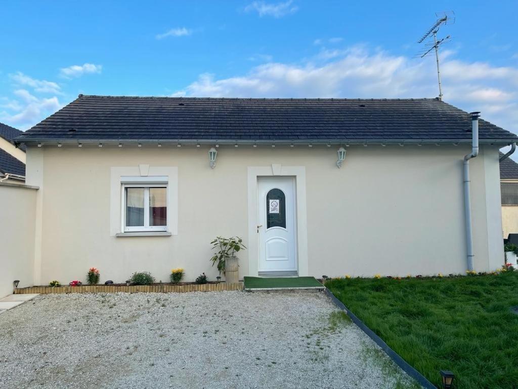 Charmante Maison Au Calme Sainte-Maure Esterno foto